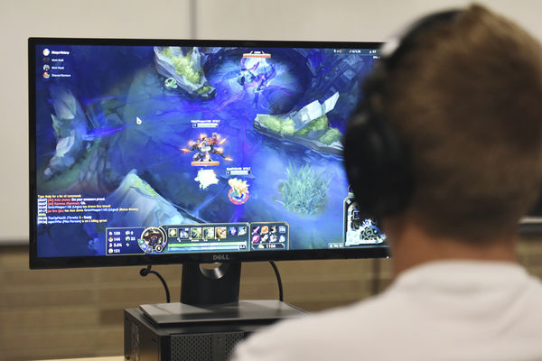 Esports spawns in school